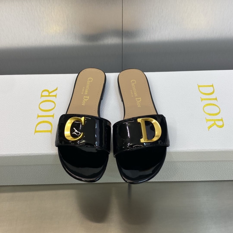 ch**an D*or slippers